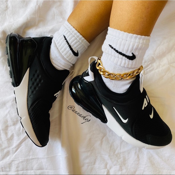 Nike Shoes - NWT Nike Air Max 270 black